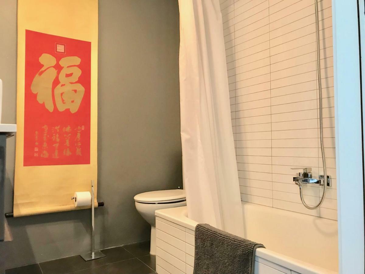 Warhol Apartment. Free Wifi 5G. Valenza Esterno foto